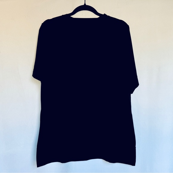 ADAY Essentialist T-Shirt - Picture 5 of 7